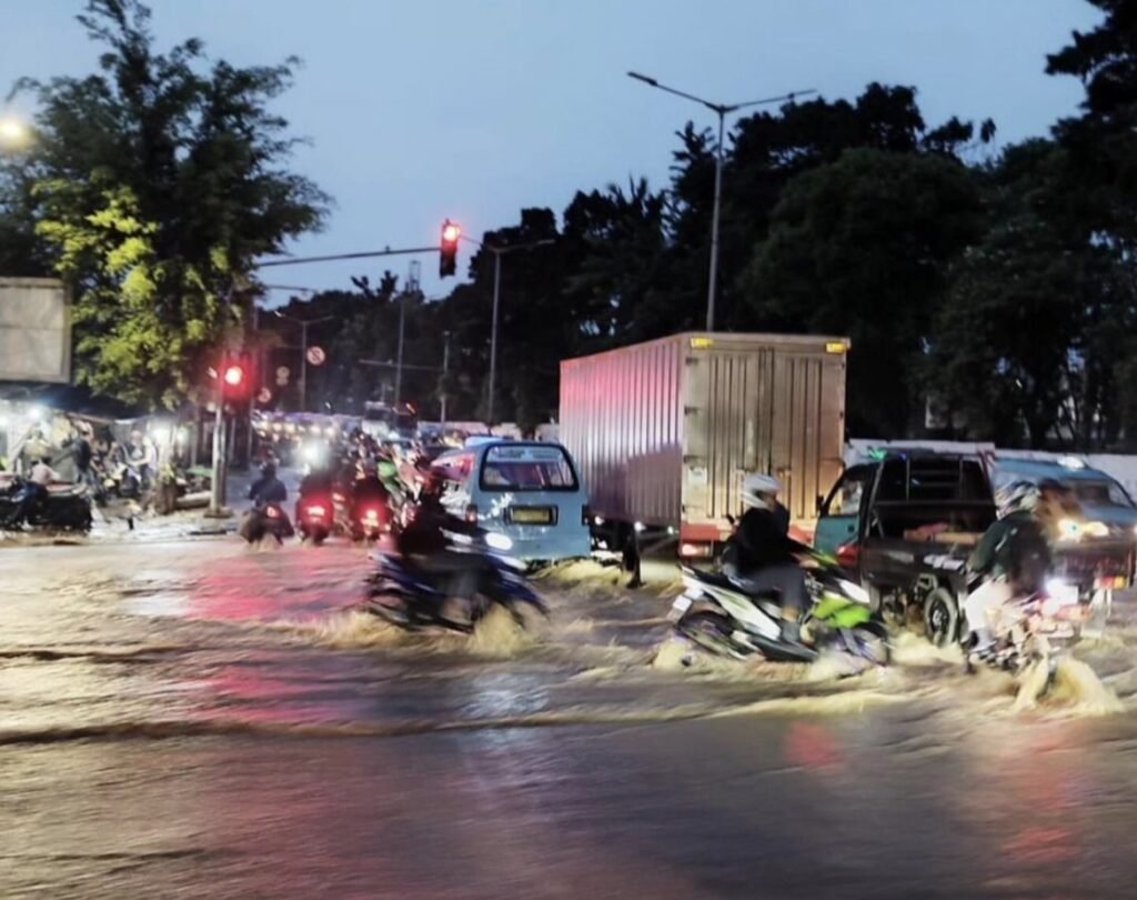 PJ Gubernur DKI Jakarta Meminta Pengertian Masyarakat Terkait Banjir Akibat Hujan Tinggi