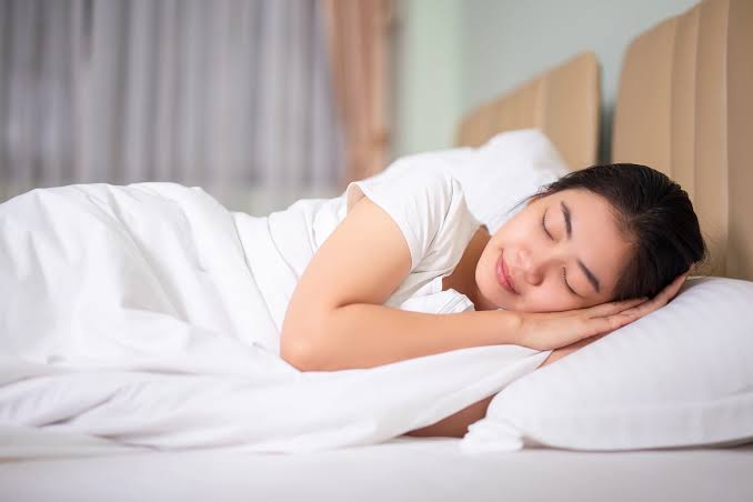 Rahasia Kulit Mulus: Tips Hindari Kerutan saat Tidur untuk Kecantikan Kulit yang Awet Muda