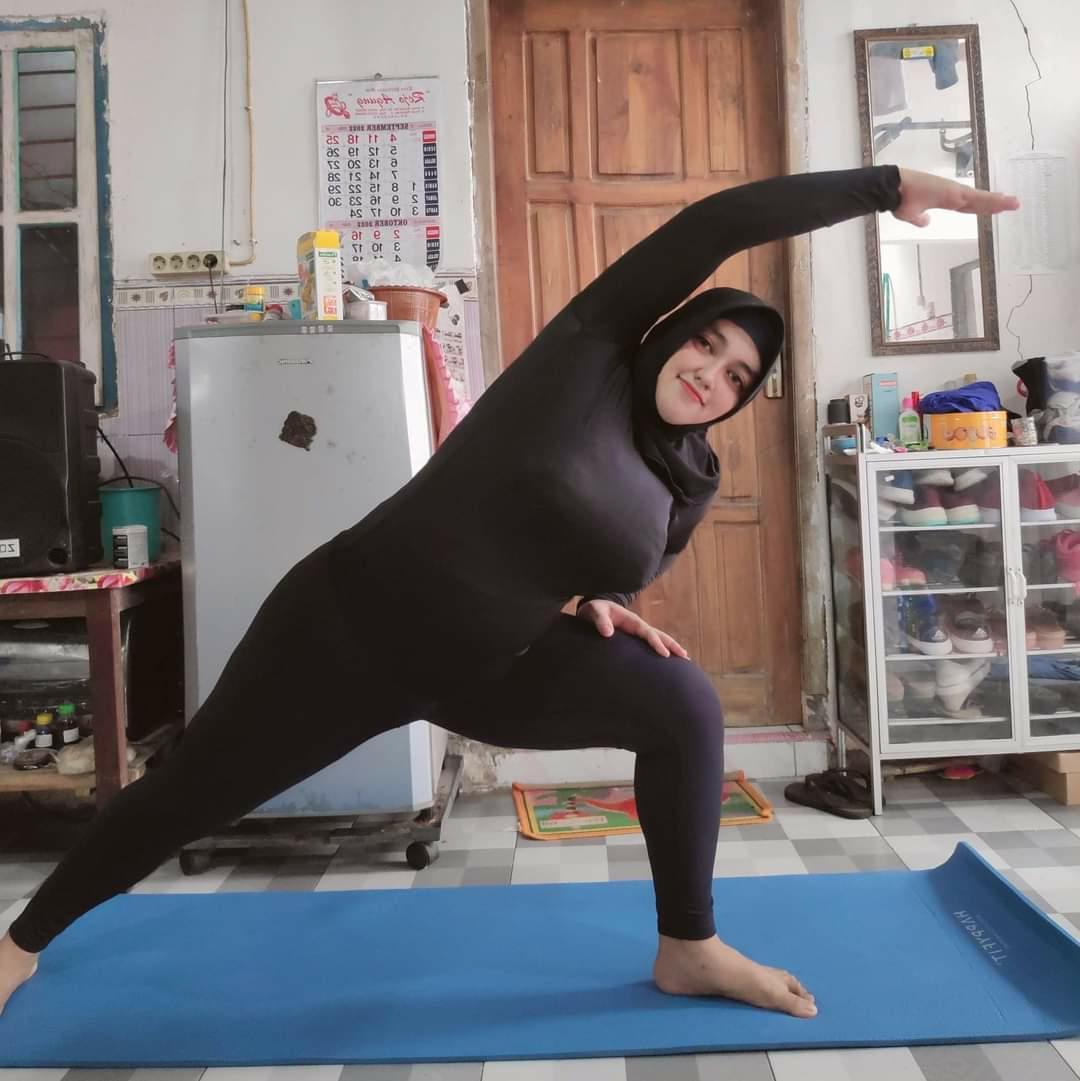 Yanti Fauziah Dianty: Menyeimbangkan Peran Sebagai Guru, Ibu Rumah Tangga, dan Penggiat Yoga