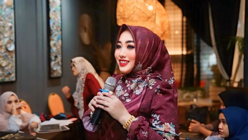 Ayudyah Kencana Buktikan Ibu Rumah Tangga Bisa Sukses di Media Sosial dengan Dukungan Keluarga
