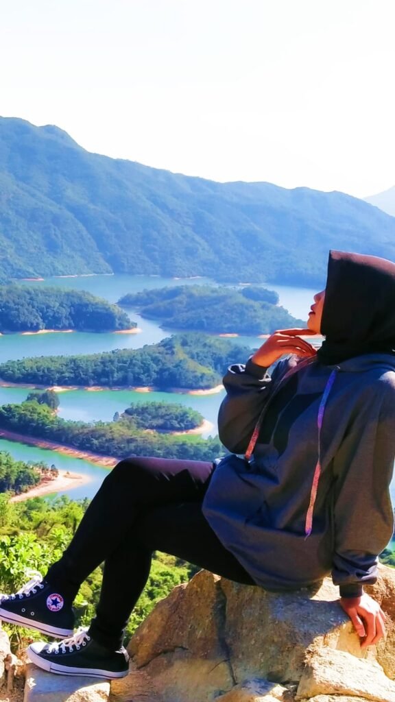 Healing, Traveling, dan Berkarya: Kisah Inspiratif ARMY Kediri yang Menemukan Jati Diri Lewat BTS