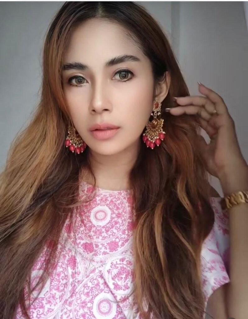 Kisah Ayu dari Medan: Bisnis Mandiri, Cinta Fashion, dan Kopi sebagai Sumber Energi