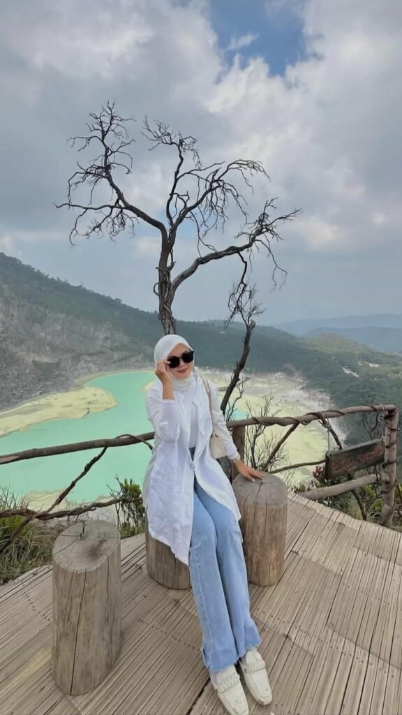 Putri Luftina, Fashionable Traveller yang Mengubah Perjalanan Jadi Panggung Gaya