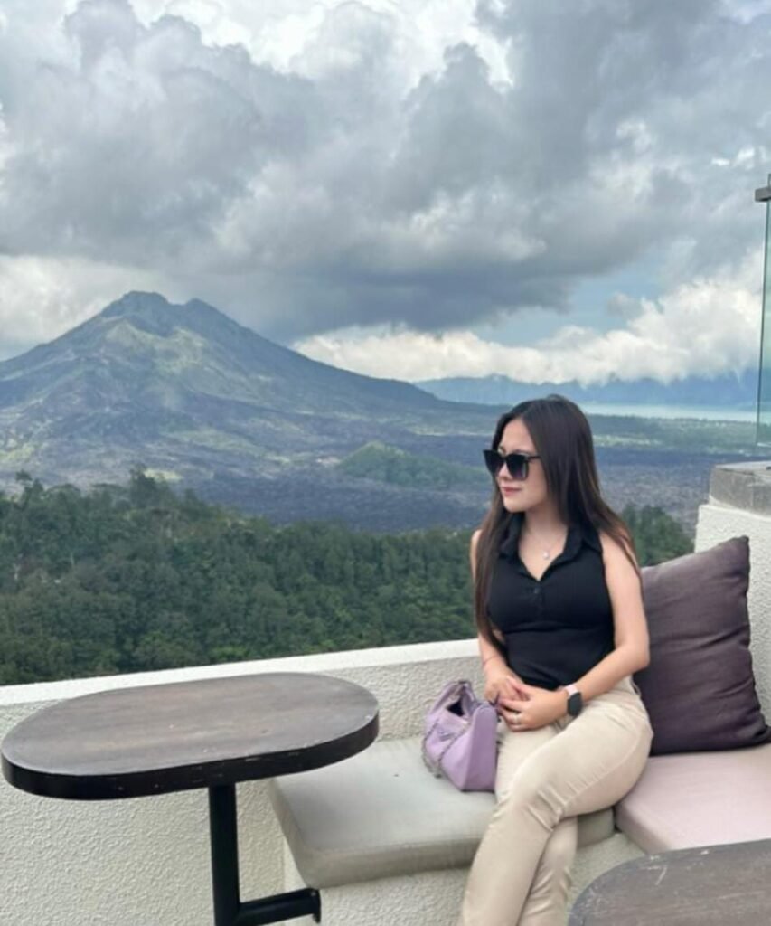 Risna Pilih Mandiri: Tinggalkan yang Tak Membuatmu Berkembang!