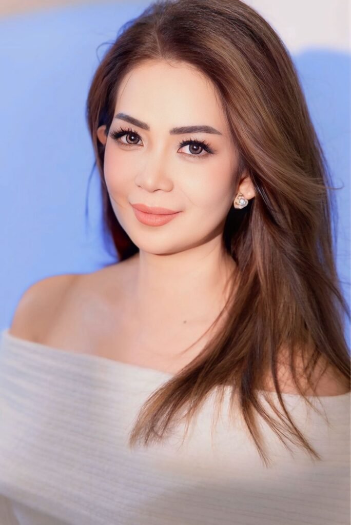 Siapa Evie Alice? Perempuan Menawan dari Semarang yang Berhasil Mengalahkan Rocky Gerung Bermain Catur